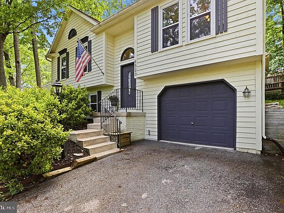 2nd image of 6523 Rimrock Rd