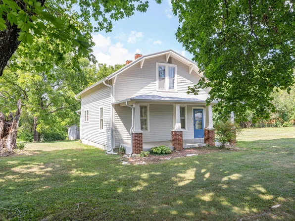 245 Herndon St, Fincastle, VA 24090