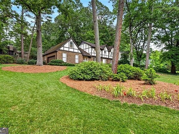3rd image of 1186 Warrenhall Ln