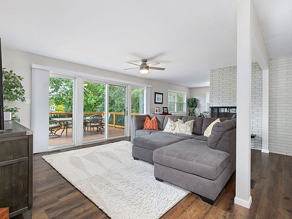 3rd image of 716 Woodland Hills Rd