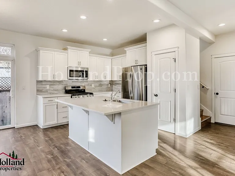 2327 Turnbull Ct — Photo 7