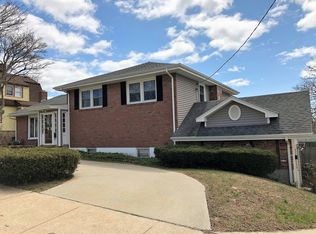 50 Sander St, New London, CT 06320