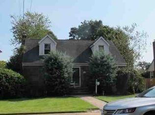 3568 Taft St, Wantagh, NY 11793