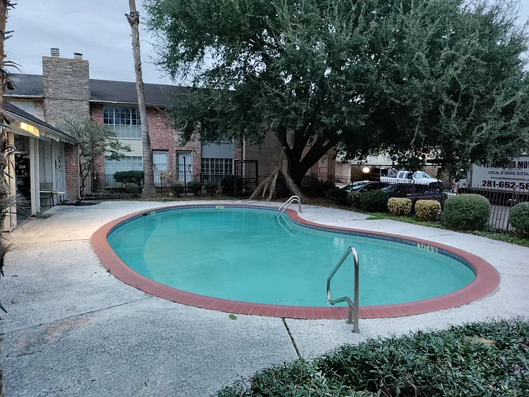 10600 S Gessner Dr #24 — Photo 39