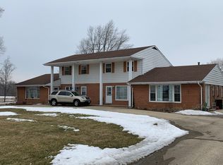 7100 S Klondike Rd, Rochelle, IL 61068