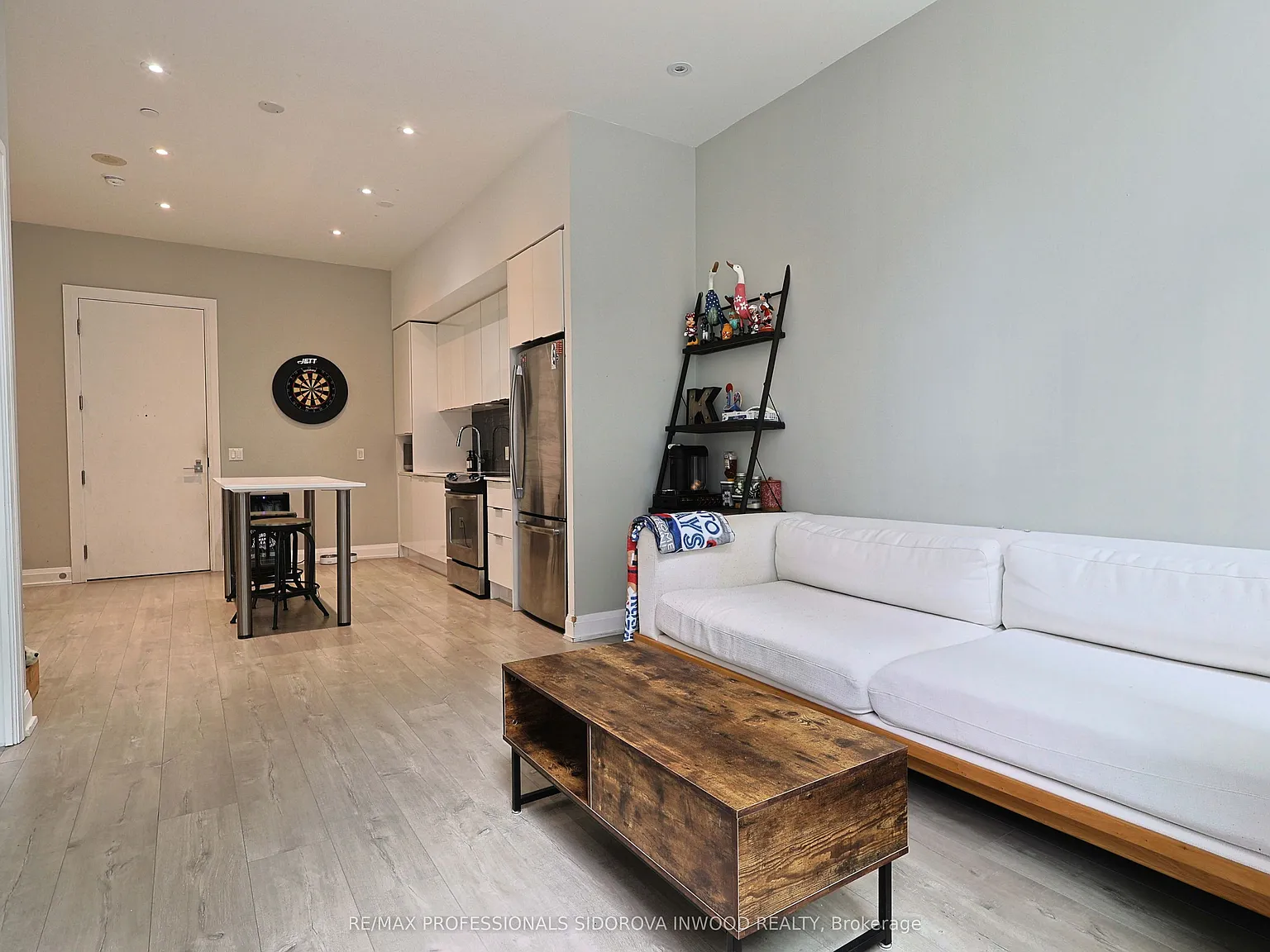 110 Marine Parade Dr — Photo 4