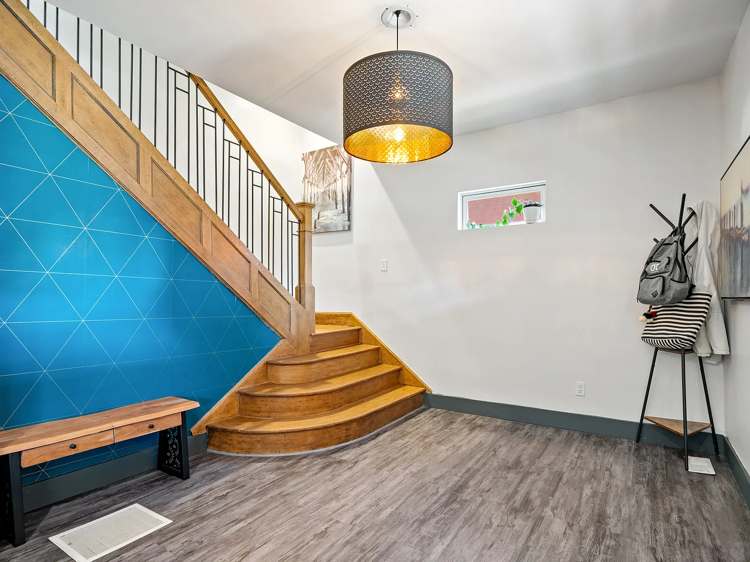 5 bed, 2400 sqft, $750 — Photo 4