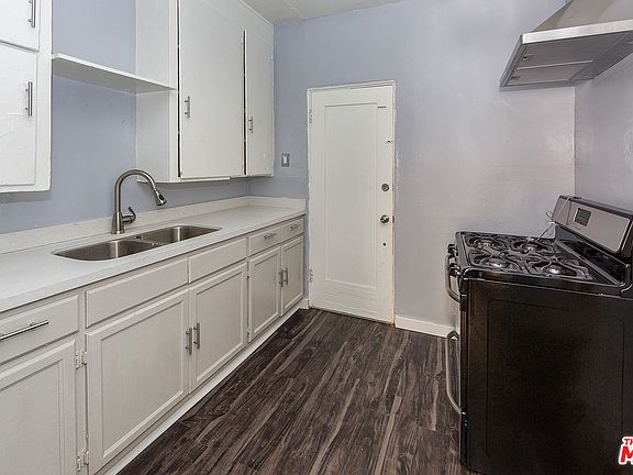 5th image of 1439 Cedar Ave