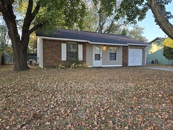 3rd image of 306 W Janda Dr