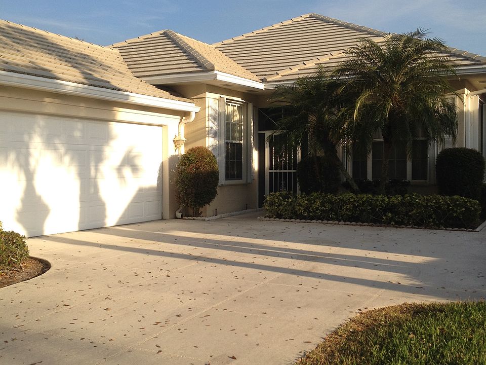 1st image of 339 NW Bentley Cir