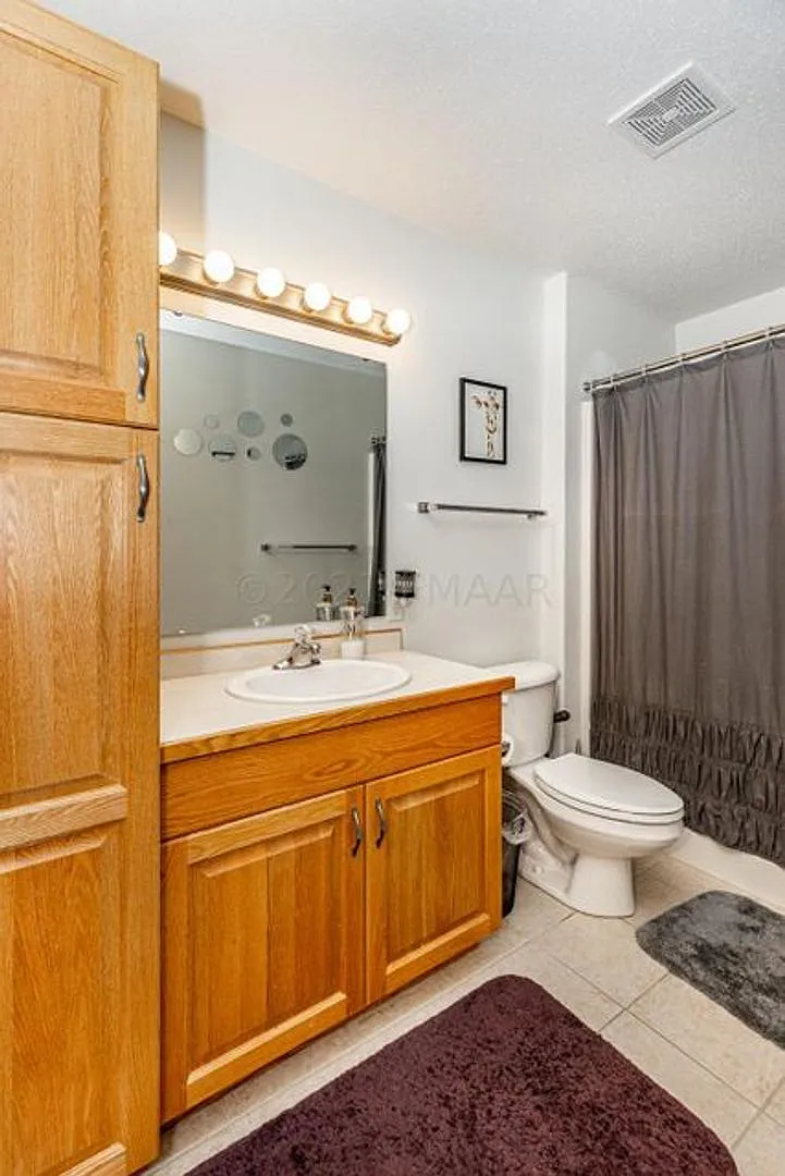 3 Bed 2 Bath — Photo 3