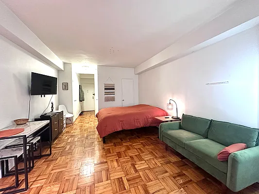 Rented by Ovation Properties, LLC | media 15