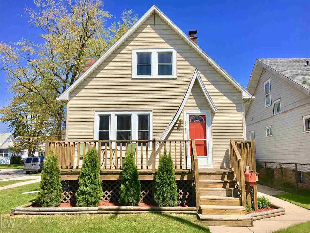 1625 Chestnut St photo 1