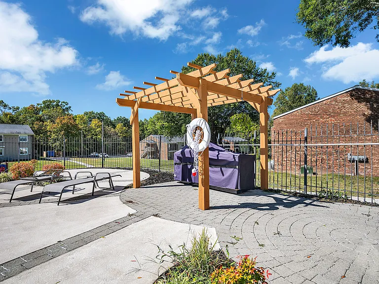 Willow Woods — Photo 12