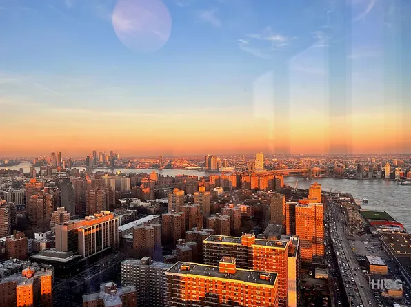 252 South St #42G, New York, NY 10002