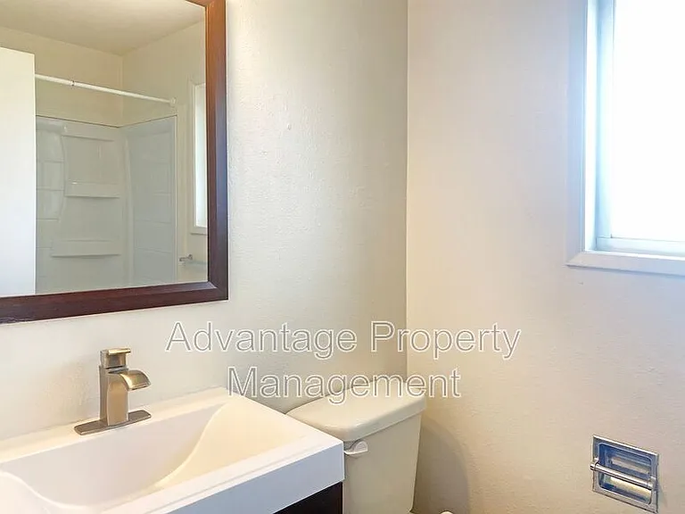 365 E Jackson St #7 — Photo 10