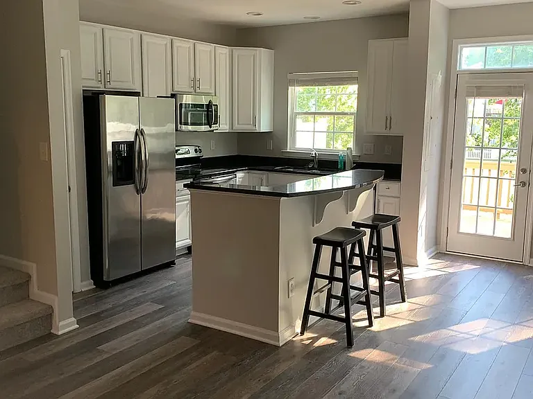8149 Belton Cir — Photo 6