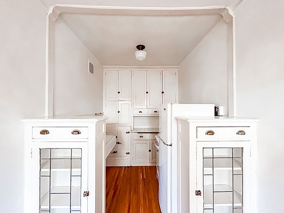 4th image of 2446 Colfax Ave S #304