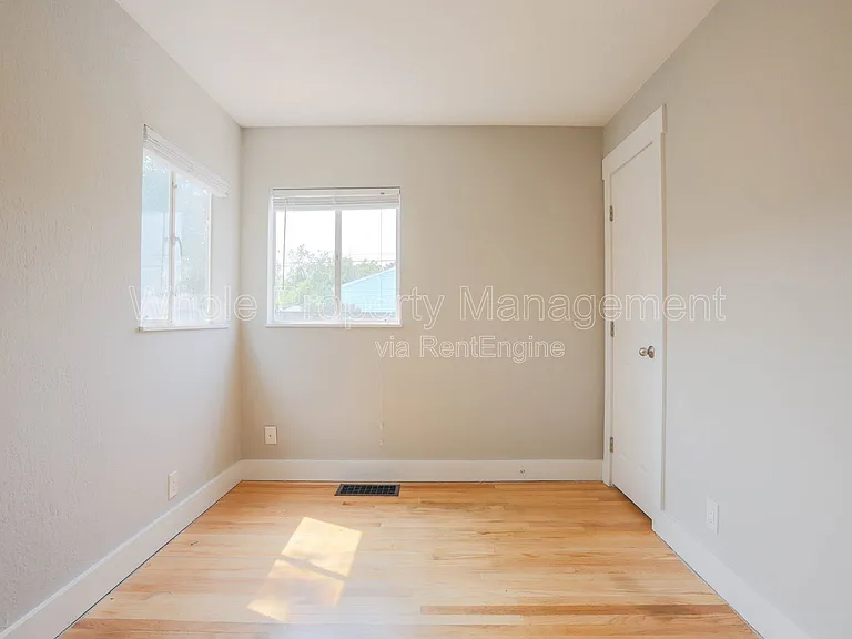1939 Verbena St — Photo 25
