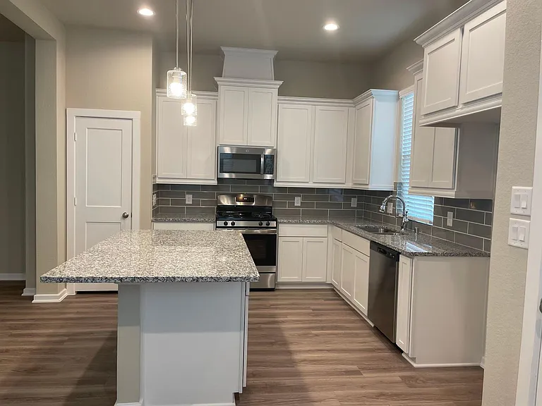 2507 Manor Valley Ct — Photo 4