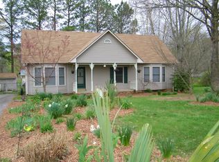 1605 Briarwood Dr, Lawrenceburg, TN 38464