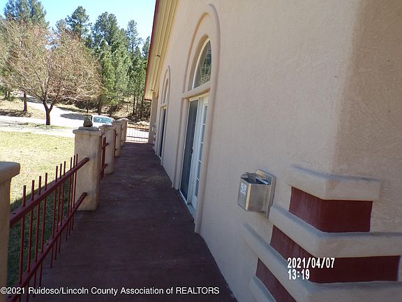 4th image of 140 Mesa Heights Dr