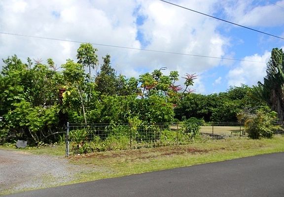 Exterior Neighborhood (street photo)