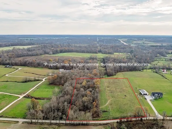 1240 E Olive Branch Rd, Bloomfield, IN 47424
