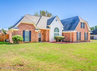 6382 Darren Dr, Olive Branch, MS 38654
