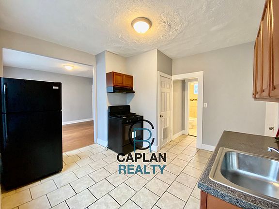 3rd image of 48 Truman St Unit 2