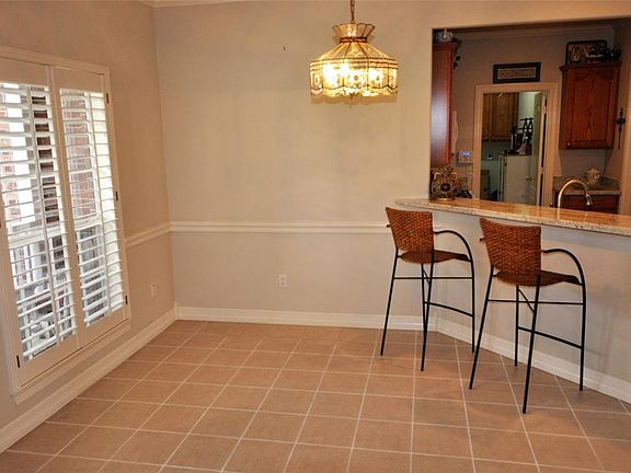 5th image of 12106 Fisher Dr
