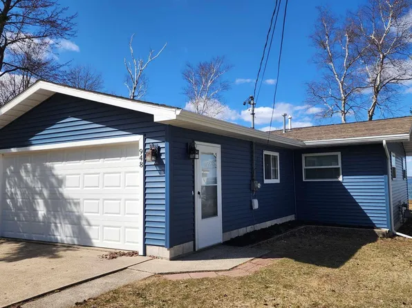 948 Iroquois Ave, Prudenville, MI 48651