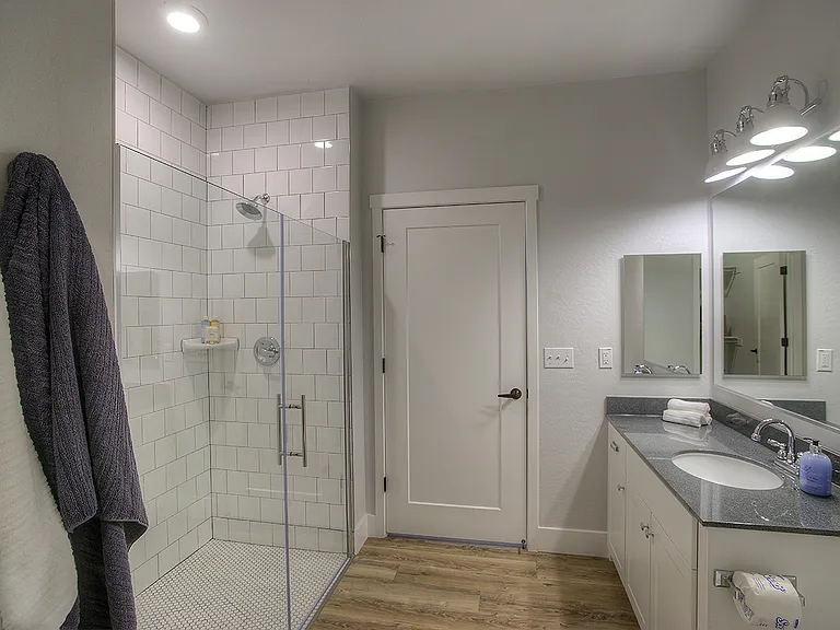 District Lofts — Photo 25