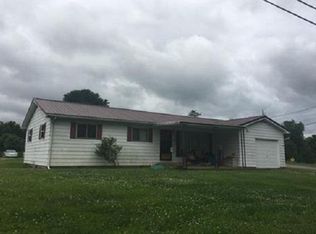 102 Cedar St, Letart, WV 25253