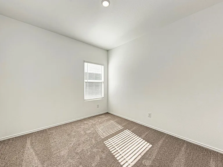 611 Halfmoon Dr — Photo 22