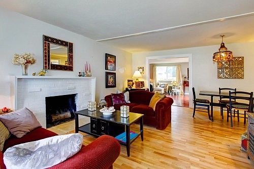 4th image of 3215 Carolyn Dr W