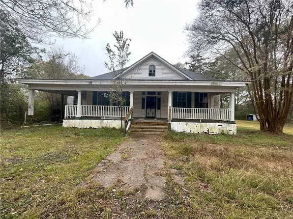 406 Lloyd St, Hurtsboro, AL 36860