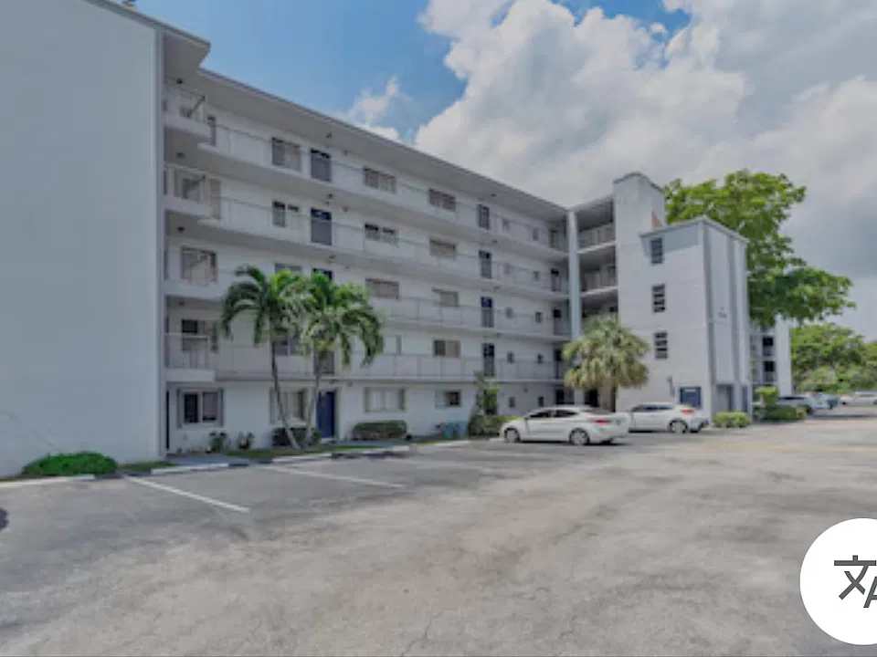 8560 N Sherman Cir #103