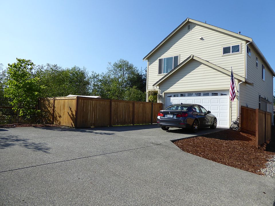 1st image of 3660 Stevens Dr NE