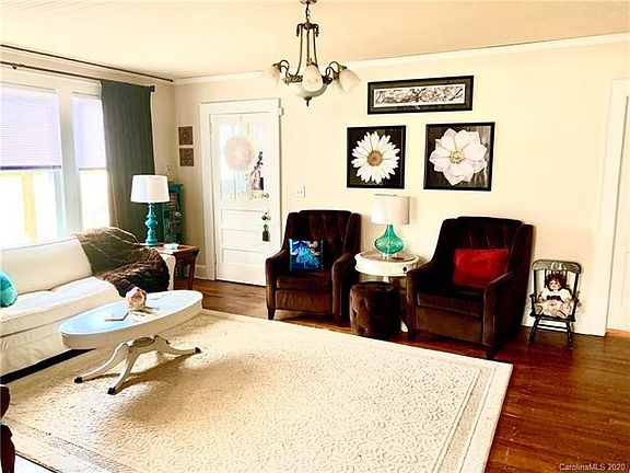 4th image of 707 W Catawba Ave #3