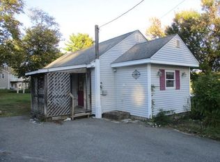 5 Pine Ln, Charlton, MA 01507