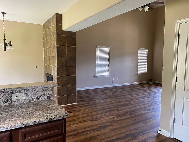 Red Cedar Cv — Photo 4