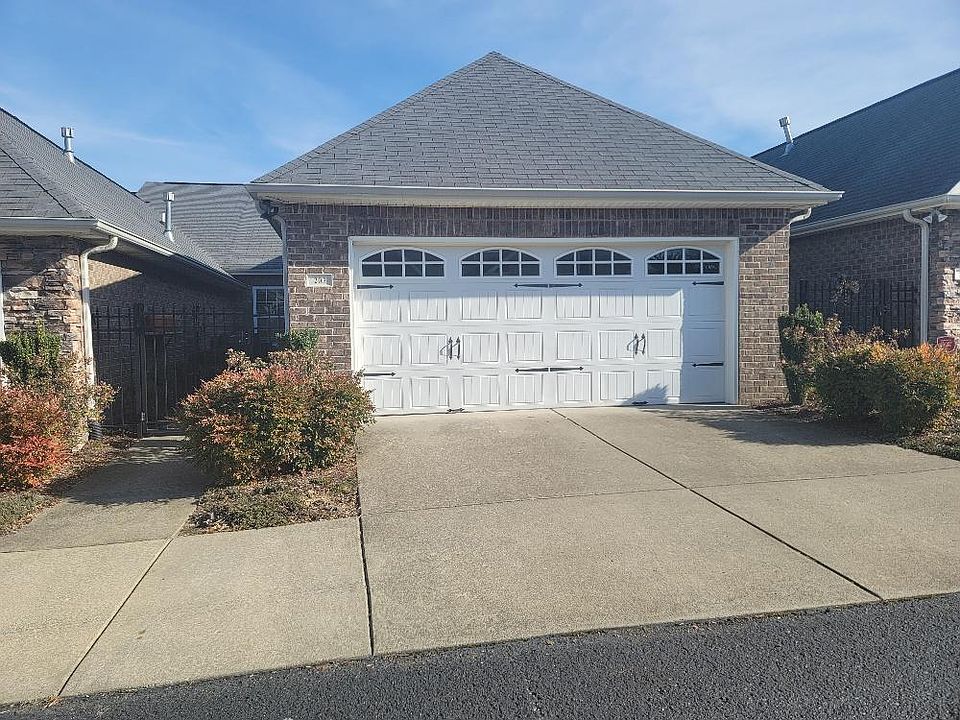 1st image of 395 Devon Chase Hl Unit 203