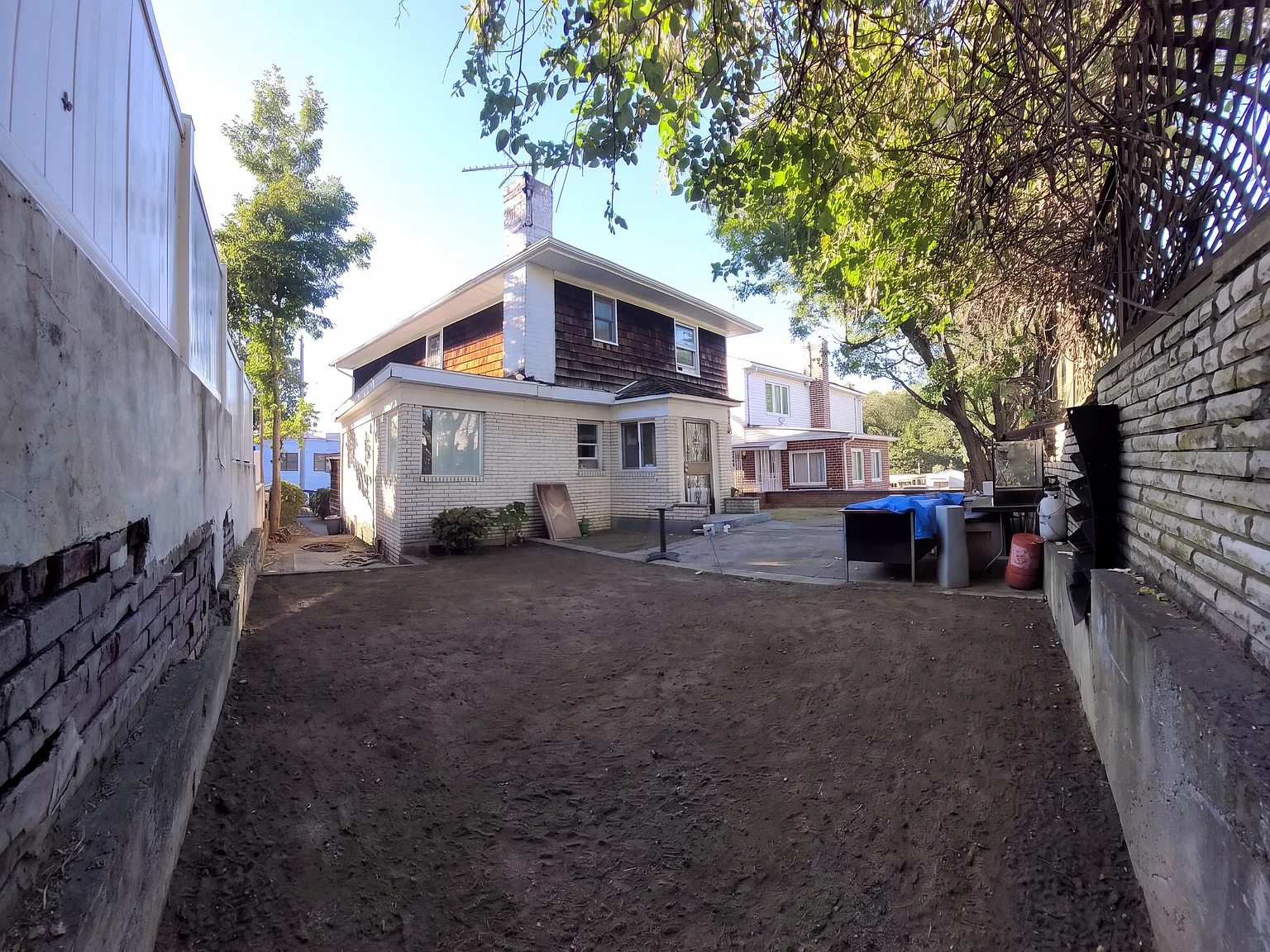 3 bed, 1600 sqft, $3,100 — Photo 2
