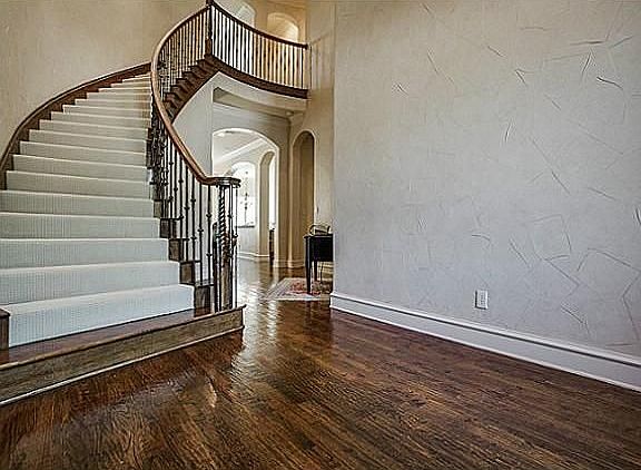 3rd image of 4403 Lena Ln