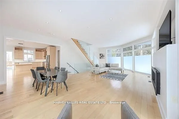3279 Lakeshore Rd — Photo 13