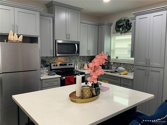 5th image of 5901 Nightingale Ave