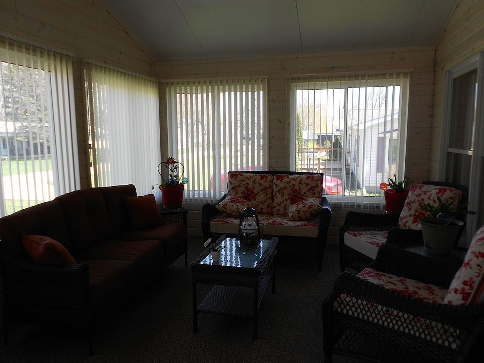 2nd image of 205 E Jefferson Ave