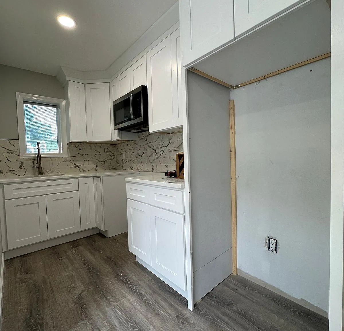 Sunset Ave, Wheatley Heights — Photo 1