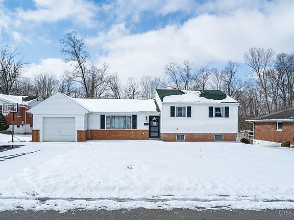 2nd image of 135 Greystone Dr